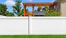 Cele mai bune 10 companii de instalare de garduri din Sankt Petersburg