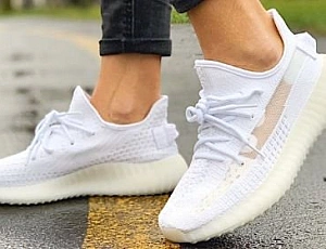 Adidase 10 parimat valget jooksujalatsi naistele