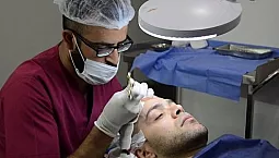 10 labākās matu transplantācijas klīnikas Maskavā