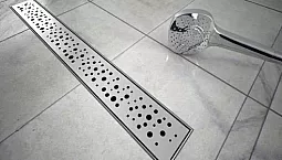 5 מותגי ניקוז המקלחת המובילים