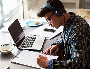 2021年の価格と品質で最高の10台のラップトップ