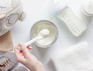 Den bästa mjölkformeln för nyfödda - Nan, Nestozhen eller Nutrilon?