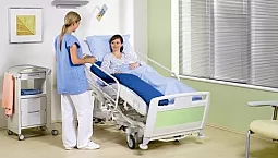 أفضل 10 أسرة طبية لمرضى طريح الفراش