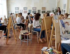 10 bästa konstskolor i Moskva