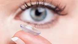 10 най-добри контактни лещи за един месец