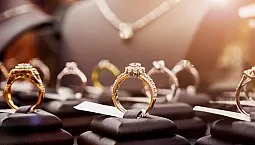 10 labākie juvelierizstrādājumu veikali Maskavā