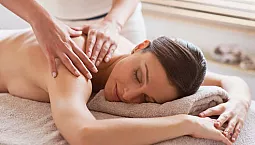 10 pinakamahusay na mga kurso sa masahe sa St. Petersburg