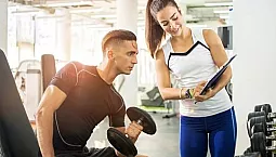 7 Pinakamahusay na Kurso sa Fitness Trainer sa Moscow