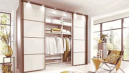 10 geriausių drabužių spintų gamintojų Jekaterinburge