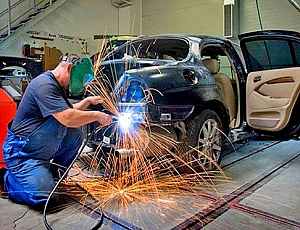 5 mejores servicios de reparación de carrocerías en Ekaterimburgo