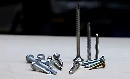 10 mejores fabricantes de tornillos autorroscantes